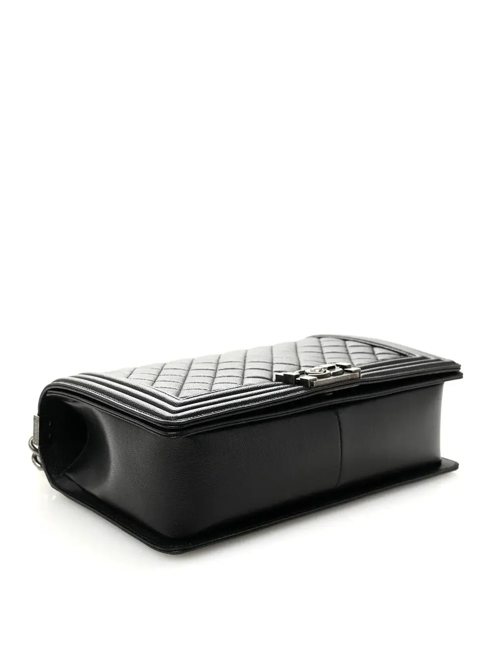 Chanel Caviar Quilted New Medium Boy #321996C38B